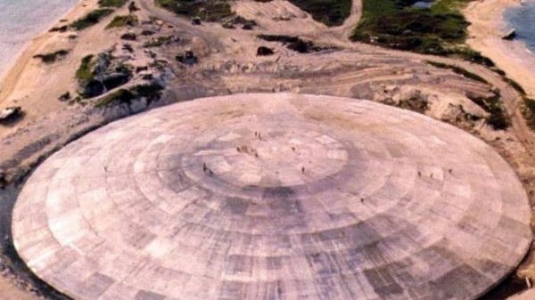 El domo de Runit, el &quot;ataúd nuclear&quot; que gotea material radioactivo en el océano Pacífico
