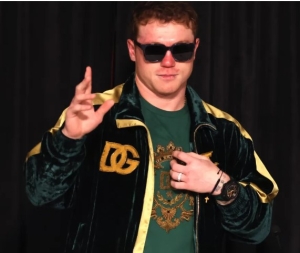 Canelo Álvarez no pelea desde octubre de 2023.