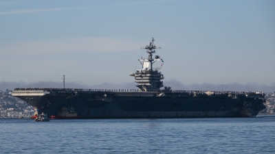 El portaviones USS Abraham Lincoln llega a Oriente Medio y se encuentra cerca de Irán