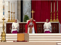 El Papa define a Benedicto como un «fiel amigo» de Dios