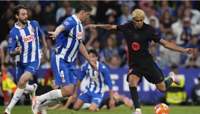 Con un golazo de Lamine Yamal, el Barcelona se encaminó a su título 28 de La Liga al imponerse 2-0 al Espanyol y tomar distancia definitiva del Real Madrid.