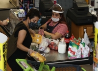 La dinámica para ir al supermercado ha cambiado totalmente durante la pandemia.
