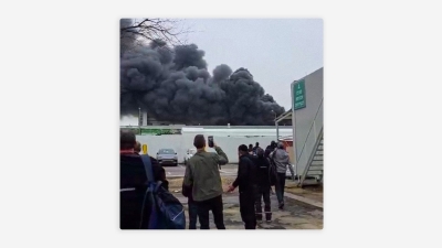 Fuego arrasa un complejo químico industrial israelí tras represalias de Irán