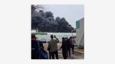 Fuego arrasa un complejo químico industrial israelí tras represalias de Irán