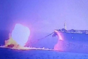 Misil iraní destruye barco saudí mientras intentaba robar petróleo yemení