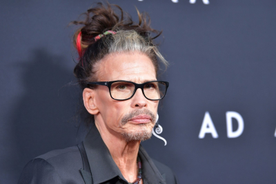 Steven Tyler ha sido acusado de agresión sexual a un menor en una nueva demanda presentada en Los Ángeles