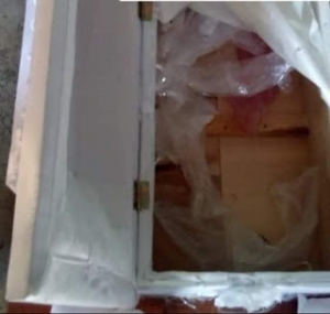 Va a hospital por el cuerpo de su bebé y le dan ataúd con basura