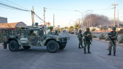 Militares patrullan las calles de Culiacán, estado de Sinaloa, en México, el 5 de enero del 2023.