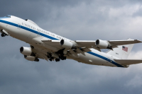 Estados Unidos levantó masivamente aviones del fin del mundo en el aire