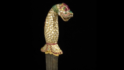 Pieza de preciosas joyas indias, parte de la famosa Colección Al Thani, Venecia, 3 de enero de 2017.