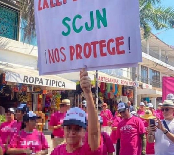 &quot;Defensores de la Corte” en Puerto Vallarta, otro ridículo más de Jorge Villanueva y algunos panistas