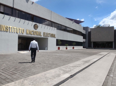 En manos del INE, el registro del PRD, PVEM y MC.