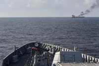 Yemen bombardea barco británico y derriba dron de EE.UU. en Hodeidah