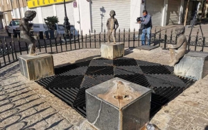 Policía de Guadalajara investiga robo de escultura en fuente de los niños miones