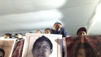 Familias de los 43 normalistas de Ayotzinapa.