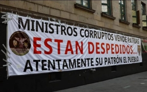 Los ministros de la Suprema Corte han sido criticados por el Presidente, y se espera una reacción en la conferencia "mañanera" del martes