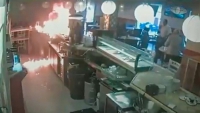 Cliente incendia una cafetería por no poder tener mayonesa, y así responde Hellmann's