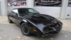 Todo sobre la subasta de Live Auctioneer que incluye a KITT, el coche fantástico