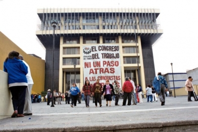 Corporativismo. Protección de las cúpulas.