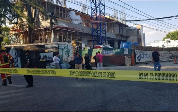 El accidente ocurrió en una construcción sobre los cruces de las calles Montevideo y Bogotá. 