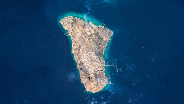 EE.UU. e Israel atacan la isla de Jarg, 'joya petrolera iraní'