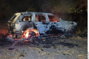 Pelea entre los Chapitos y el Mayo Zambada deja 14 camionetas destruidas