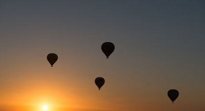 Un globo aerostático con 16 personas se estrella en Texas