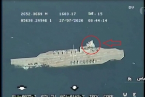 VIDEO: El misil de crucero de Irán golpeó el lado de estribor de un modelo del portaaviones estadounidense "Nimitz"