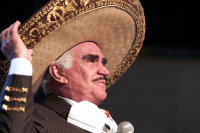 Vicente Fernández.