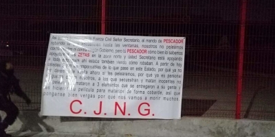 Una de las narcomantas colocadas en distintos puntos de Veracruz.