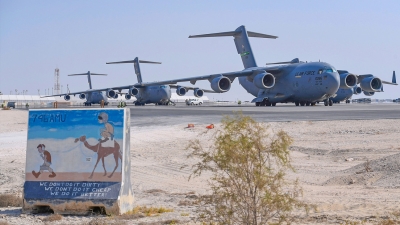 Aviones C-17 Globemaster de la Fuerza Aérea de EE.UU. en la base aérea de Al Udeid, en Doha, Catar, el 7 de septiembre de 2021.