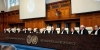 El panel de jueces, con el Presidente Nawaf Salam (C), en la Corte Internacional de Justicia de La Haya, Países Bajos, durante un fallo no vinculante sobre las consecuencias jurídicas de la ocupación israelí de Cisjordania y Jerusalén Este en el 2024.