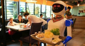 ¡Pa' fuera!: ¿Por qué en China echan a la calle a los camareros androides?