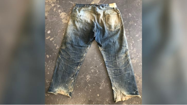 Jeans Levi&#039;s del siglo XIX encontrados en el pozo de una mina se venden por más de 87,000 USD