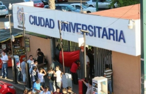 Vista del acceso principal de la Universidad de San Nicolás de Hidalgo, en Michoacán.