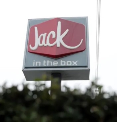 Hombre demanda a Jack in the Box luego de que empleada le disparó tras discusión por papas fritas